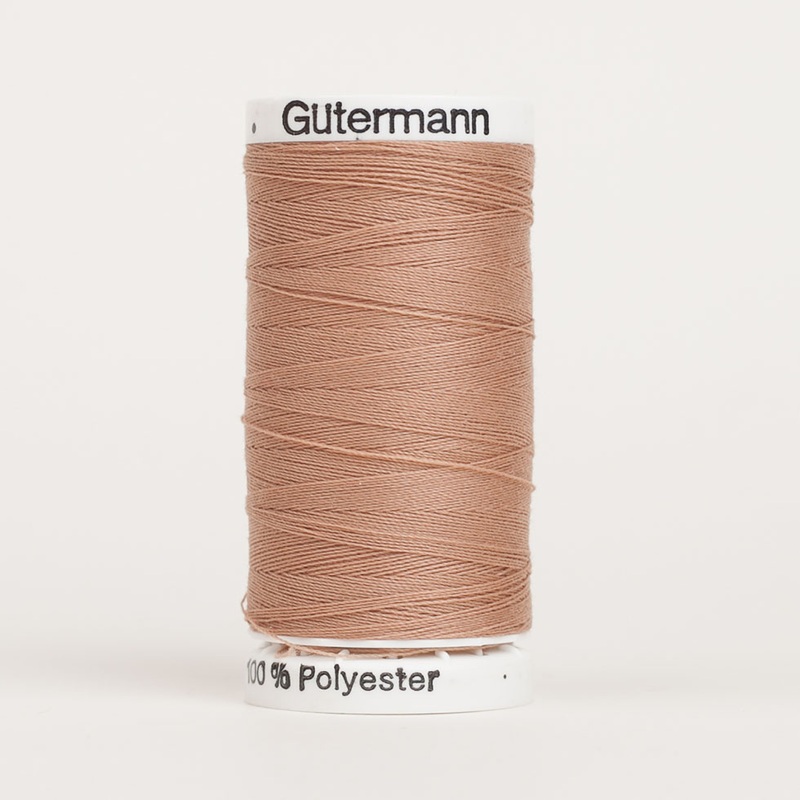 Gutermann Sew All Thread 250m – 527 Cafe Beige