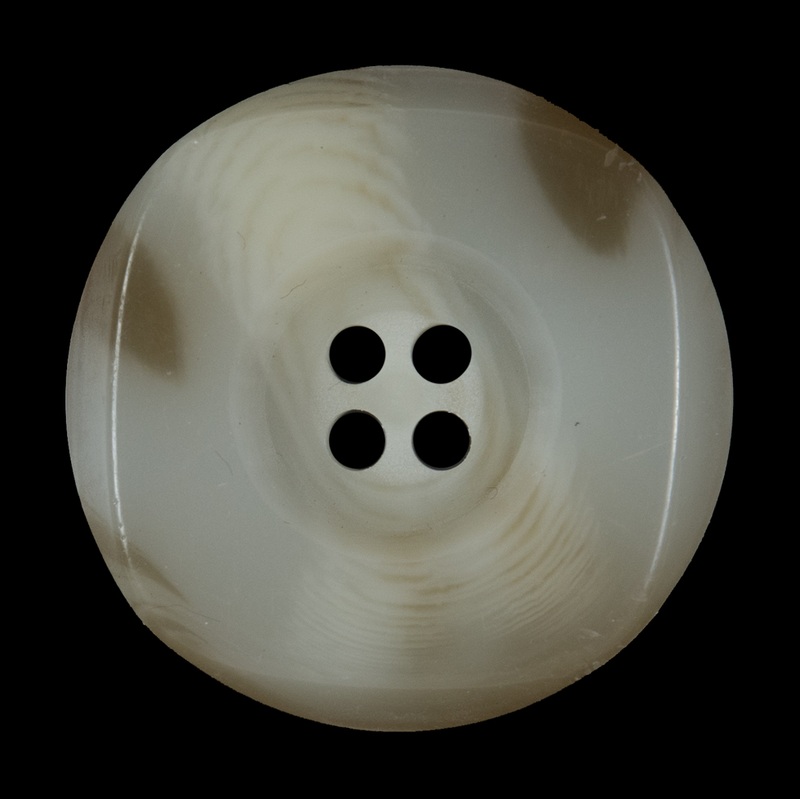 Ivory and Beige Horn Button – 54L/34mm