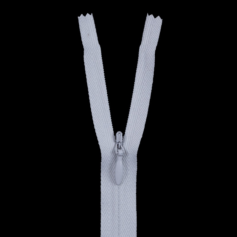 Invisible Zipper 24″ by YKK – 316 Light Gray