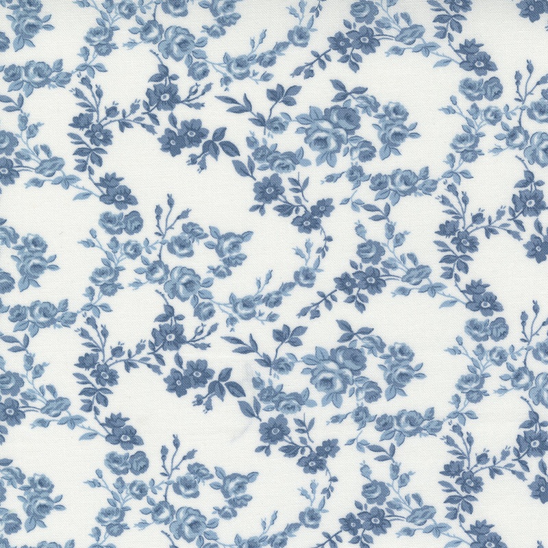 Nantucket Summer / Surfside in Cream & Blue