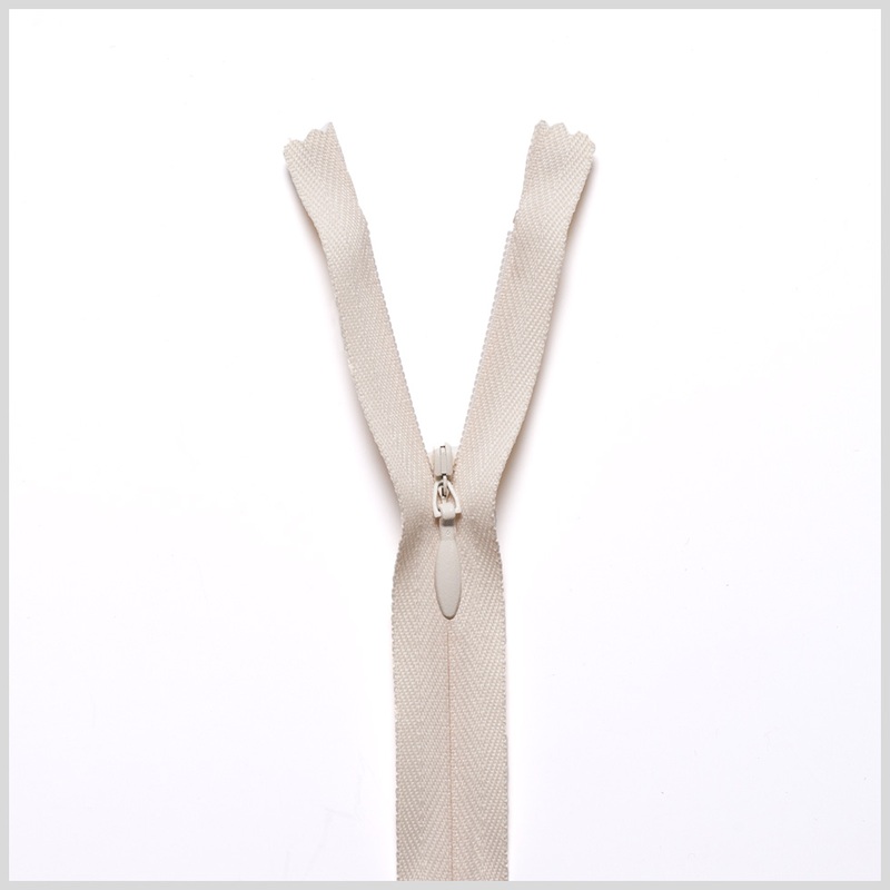 Invisible Zipper 9″ by YKK – 099 Off-White