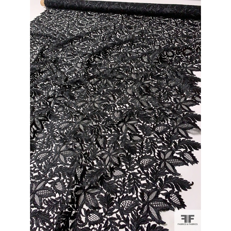 Swiss Double-Scalloped Leaf Guipure Lace – Black Fabric by the Yard