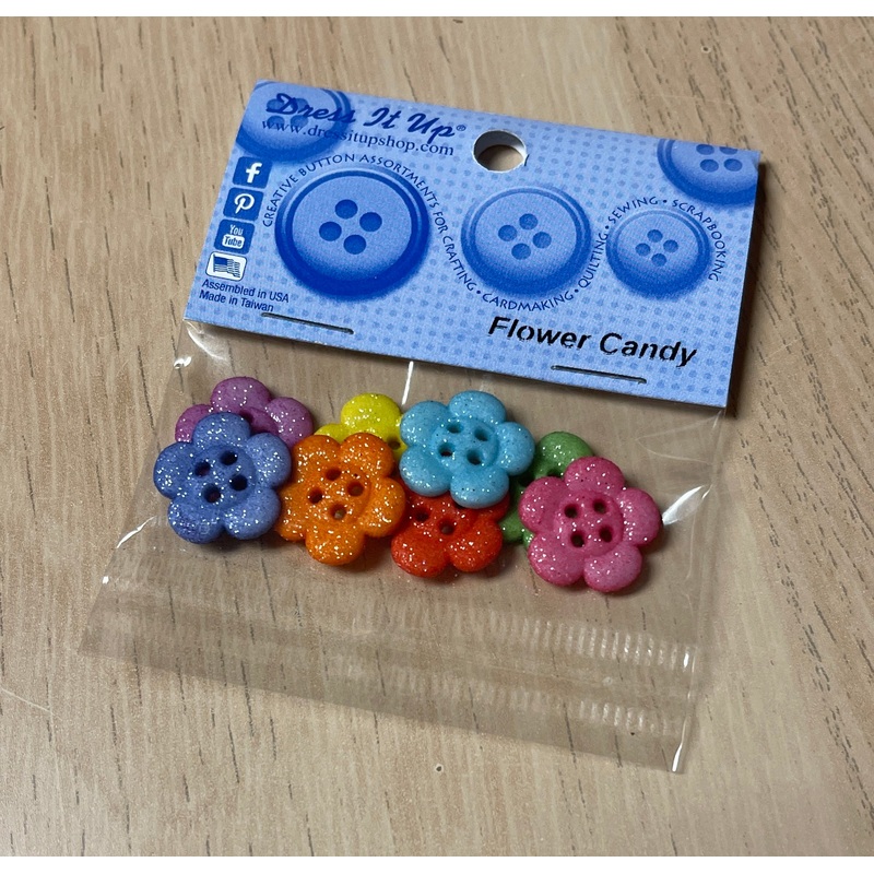 Flower Candy Buttons – Dress it Up – 8 Buttons