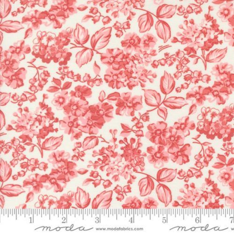 CLEARANCE – Rosemary Cottage – Cream Strawberry – 55312-21