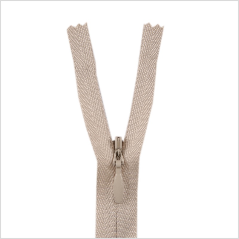 Invisible Zipper 24″ by YKK – 572 Natural