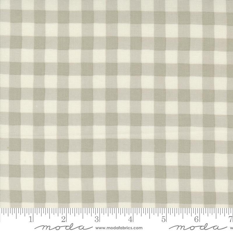 Willow’s Farm – 56108-11- Gingham – Cloud