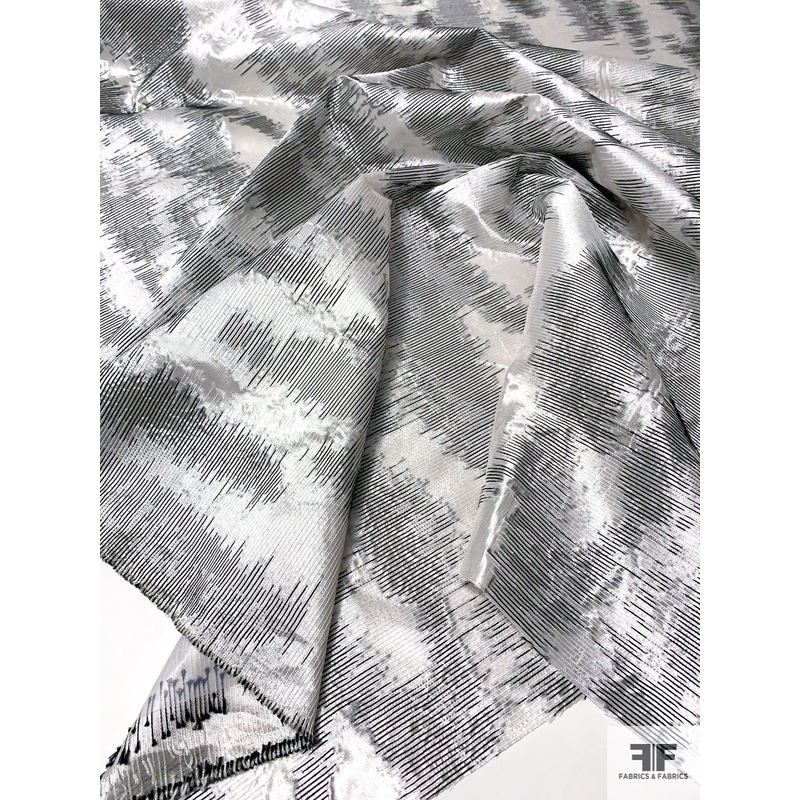 Italian Glamorous Textured Lightweight Matelass – Shimmery White / Black / White Fabric by the Yard