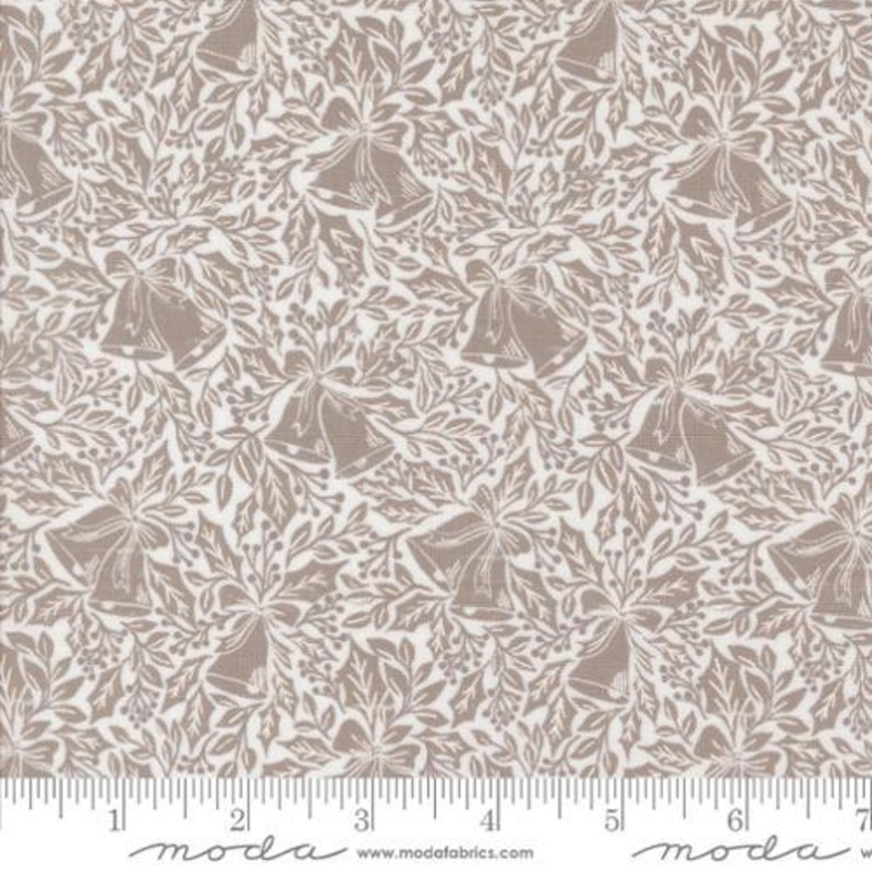 Berry & Pine – 5242-11 Christmas Posies