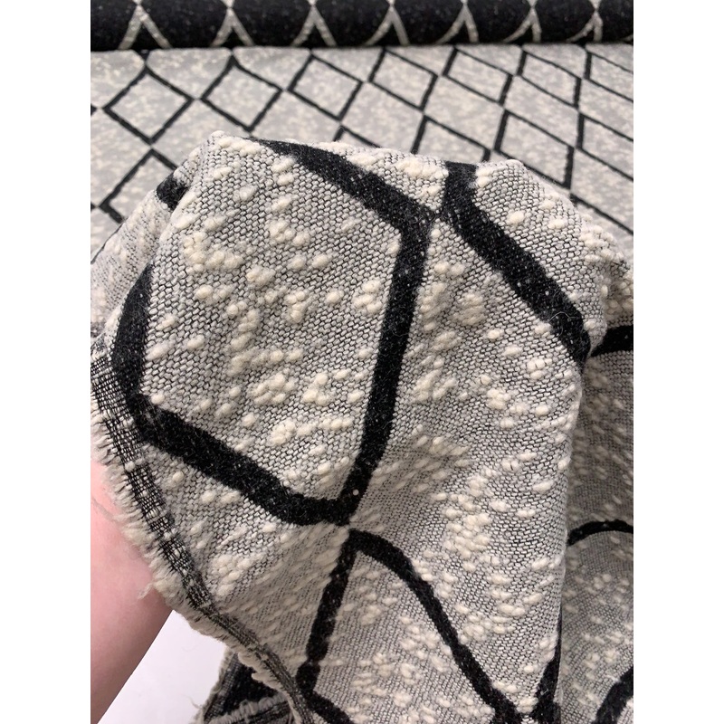 Italian Geometric Diamond Reversible Boucl-Like Wool Blend Tweed – Ivory / Black Fabric by the Yard