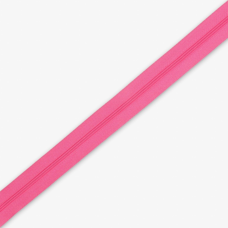 Zip Chain Type 3 Cerise #143 Per Meter