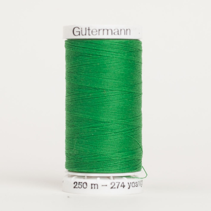 Gutermann Sew All Thread 250m – 760 Kelly Green