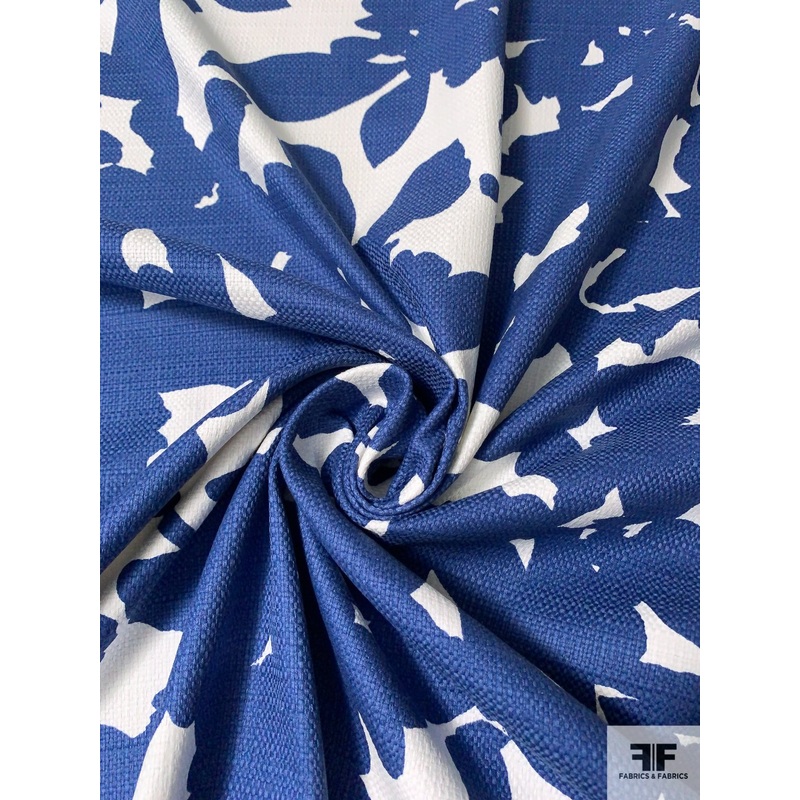 Large-Scale Abstract Floral Printed Linen-Weave Stretch Cotton – Blue / White Fabric by the Yard